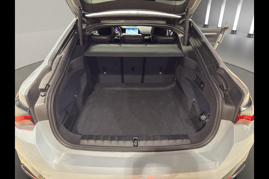 BMW 4 Serie Gran Coupé M440i xDrive | Laser | Memory | Schuif-/kanteldak | H&K | 20 "| Head Up | Vele opties.....