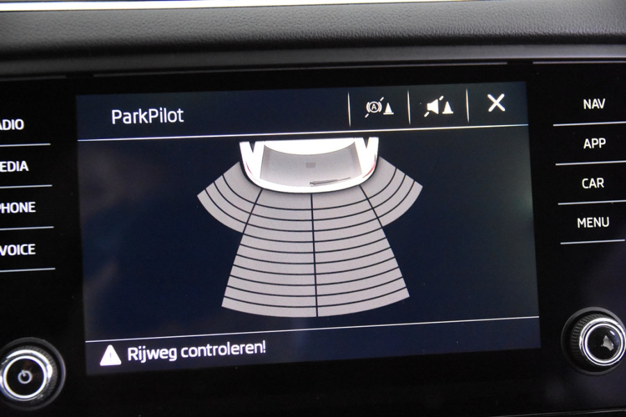 Škoda Octavia Combi 1.0 TSI Greentech Ambition *1ste Eigenaar*Navigatie*PDC*Trekhaak*