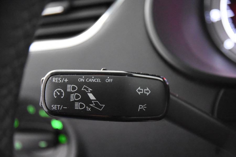 Škoda Octavia Combi 1.0 TSI Greentech Ambition *1ste Eigenaar*Navigatie*PDC*Trekhaak*