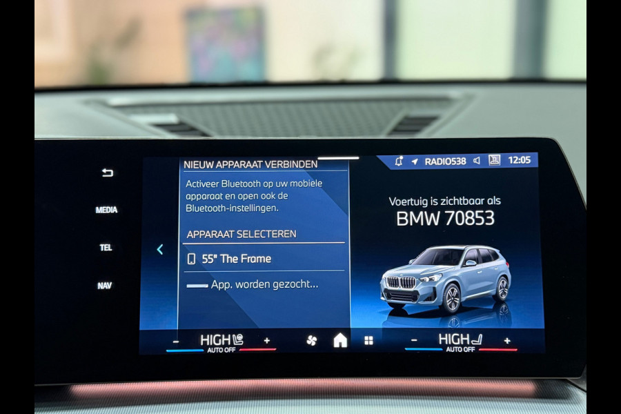 BMW X1 BMW sDrive20i M Sport Pano Sportstoelen ACC Trekhaak Navi LED Camera Carplay