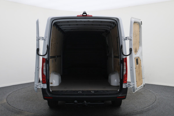 Mercedes-Benz Sprinter 317 CDI Aut. L2H1 Leer, 3-Zits, Camera, Standkachel, Airco, Cruise, Apple Carplay, Trekhaak