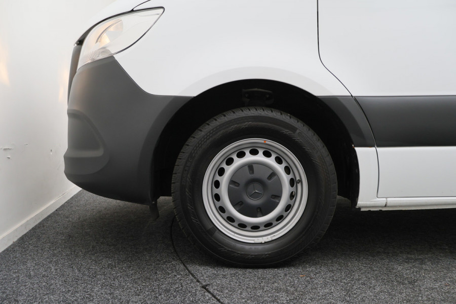 Mercedes-Benz Sprinter 317 CDI Aut. L2H1 Leer, 3-Zits, Camera, Standkachel, Airco, Cruise, Apple Carplay, Trekhaak