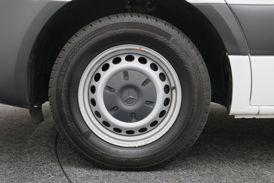 Mercedes-Benz Sprinter 317 CDI Aut. L2H1 Leer, 3-Zits, Camera, Standkachel, Airco, Cruise, Apple Carplay, Trekhaak