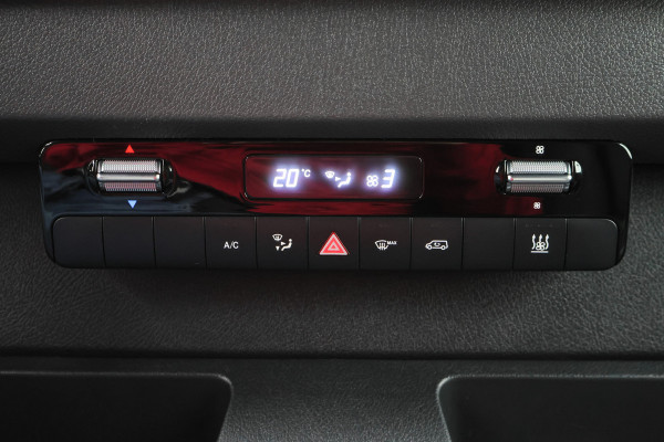 Mercedes-Benz Sprinter 317 CDI Aut. L2H1 Leer, 3-Zits, Camera, Standkachel, Airco, Cruise, Apple Carplay, Trekhaak