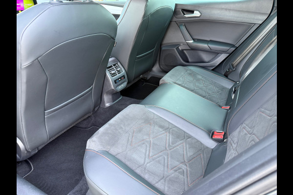 Seat Leon 1.5 eTSI FR Launch Edition - Automaat - schuif-/kanteldak - Beats - Trekhaak - Org.NL