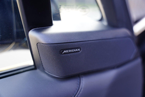 Land Rover Range Rover P 440 SE Zwart Leder / 23 Inch / Panoramadak