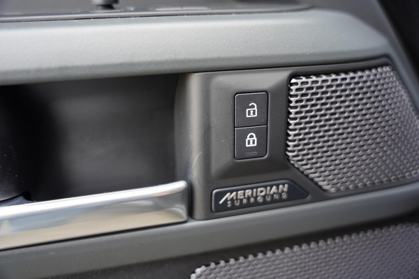 Land Rover Defender 110 P 400 E X-Dynamic HSE / Panoramadak / Meridian / BTW