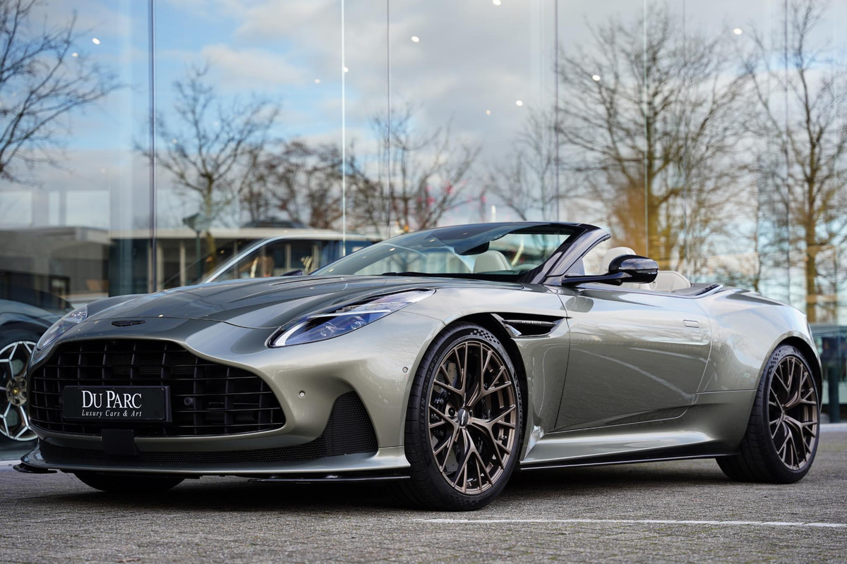 Aston Martin DB12 Volante 4.0 V8 / NL-Auto / Carbon Pack /  Keramische Remmen