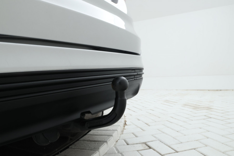 Ford Mondeo Wagon 2.0 EcoBlue Titanium Navigatie, Climate, Trekhaak,