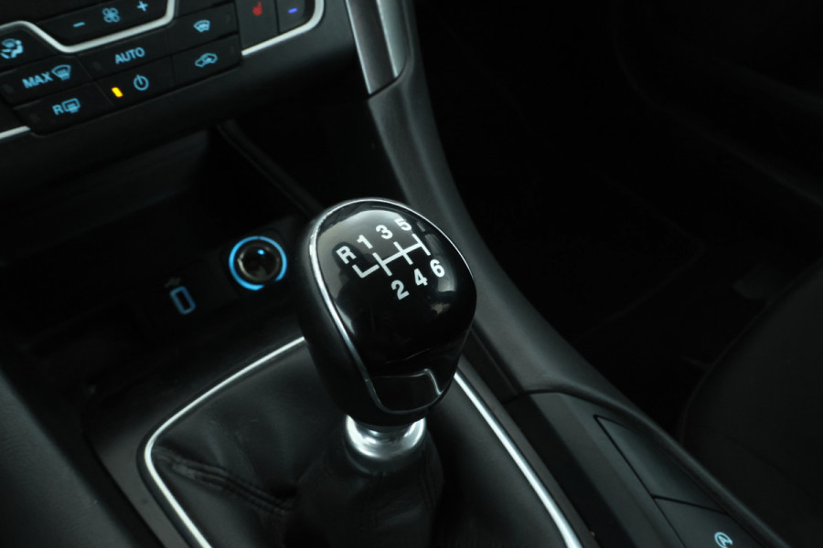 Ford Mondeo Wagon 2.0 EcoBlue Titanium Navigatie, Climate, Trekhaak,
