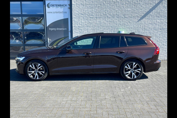 Volvo V60 2.0 T6 Recharge AWD R-Design Plug-in Hybrid | Panorama dak | Zwenkbare trekhaak | Memory |
