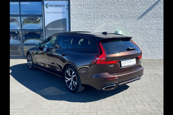 Volvo V60 2.0 T6 Recharge AWD R-Design Plug-in Hybrid | Panorama dak | Zwenkbare trekhaak | Memory |