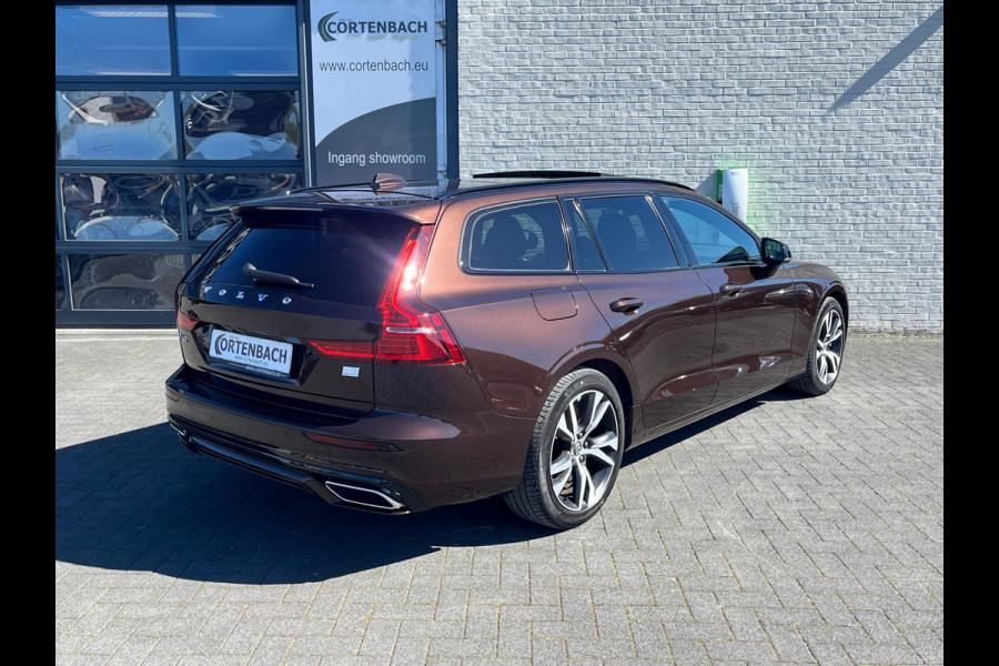 Volvo V60 2.0 T6 Recharge AWD R-Design Plug-in Hybrid | Panorama dak | Zwenkbare trekhaak | Memory |