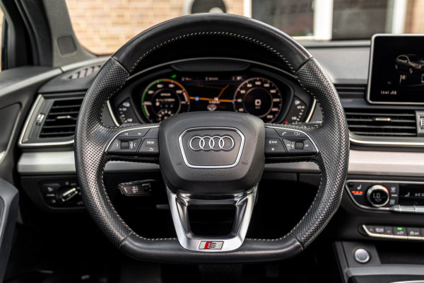 Audi Q5 55 TFSI e Quattro S Edition 367 PK Pano RS-Zetels Trekhaak Virtual 360 Camera B&O 20''
