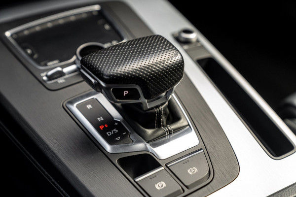 Audi Q5 55 TFSI e Quattro S Edition 367 PK Pano RS-Zetels Trekhaak Virtual 360 Camera B&O 20''