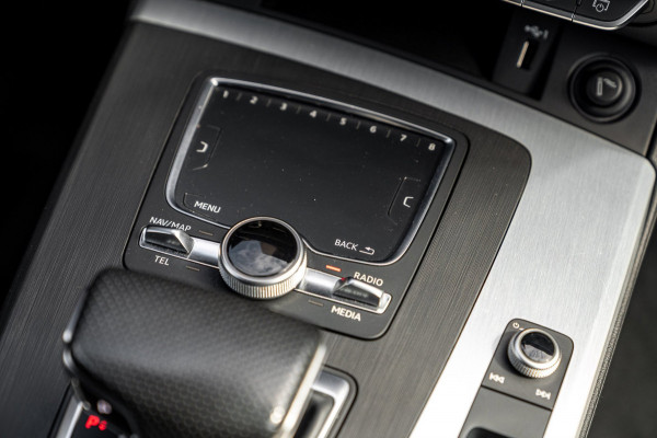 Audi Q5 55 TFSI e Quattro S Edition 367 PK Pano RS-Zetels Trekhaak Virtual 360 Camera B&O 20''