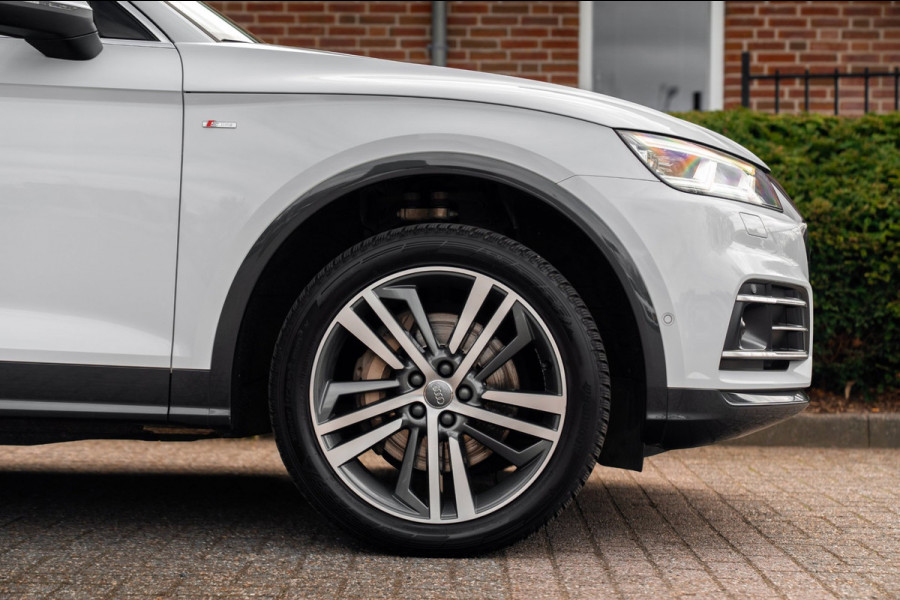 Audi Q5 55 TFSI e Quattro S Edition 367 PK Pano RS-Zetels Trekhaak Virtual 360 Camera B&O 20''