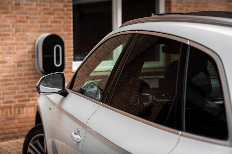 Audi Q5 55 TFSI e Quattro S Edition 367 PK Pano RS-Zetels Trekhaak Virtual 360 Camera B&O 20''