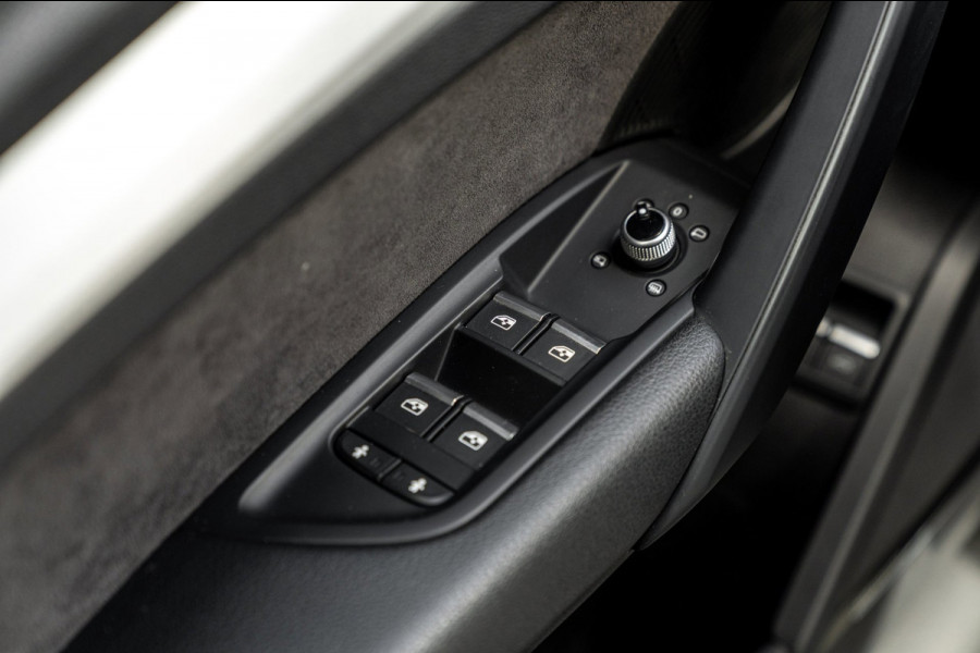 Audi Q5 55 TFSI e Quattro S Edition 367 PK Pano RS-Zetels Trekhaak Virtual 360 Camera B&O 20''