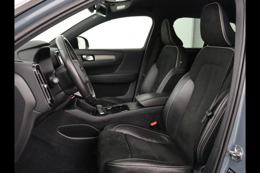 Volvo XC40 Recharge P8 AWD R-Design | SOH 90.6% | Leder/Alcantara | Stoelverwarming | Harman/Kardon | Adaptive cruise | Side Assist | Carplay | Stuurverwarming | Navigatie | Full LED | Camera