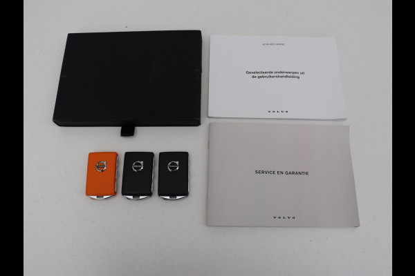 Volvo XC40 Recharge P8 AWD R-Design | SOH 90.6% | Leder/Alcantara | Stoelverwarming | Harman/Kardon | Adaptive cruise | Side Assist | Carplay | Stuurverwarming | Navigatie | Full LED | Camera