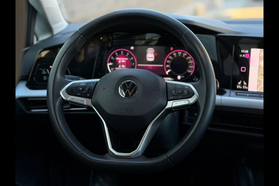 Volkswagen Golf 1.0 eTSI AUTOMAAT Life Business, vele opties, led verlichting,stoel-stuurverwarming, 1 e eigenaar, NL auto met nap