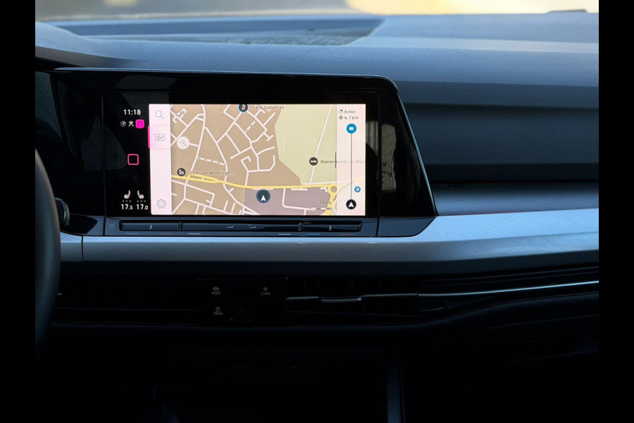 Volkswagen Golf 1.0 eTSI AUTOMAAT Life Business, vele opties, led verlichting,stoel-stuurverwarming, 1 e eigenaar, NL auto met nap