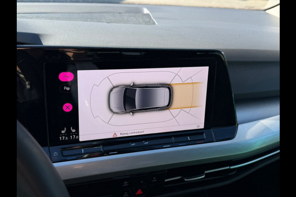 Volkswagen Golf 1.0 eTSI AUTOMAAT Life Business, vele opties, led verlichting,stoel-stuurverwarming, 1 e eigenaar, NL auto met nap