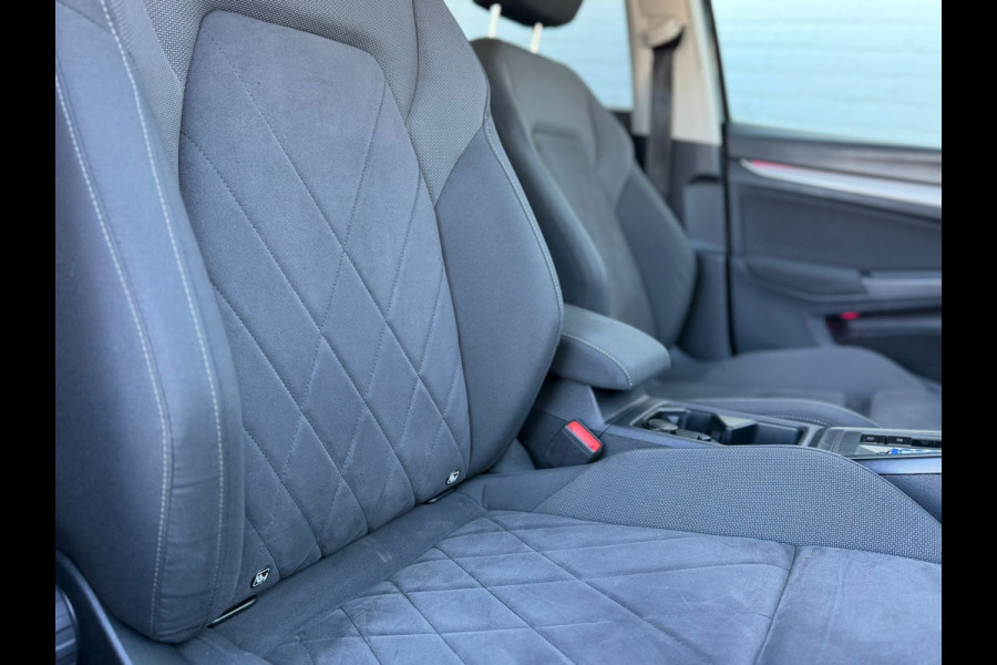 Volkswagen Golf 1.0 eTSI AUTOMAAT Life Business, vele opties, led verlichting,stoel-stuurverwarming, 1 e eigenaar, NL auto met nap