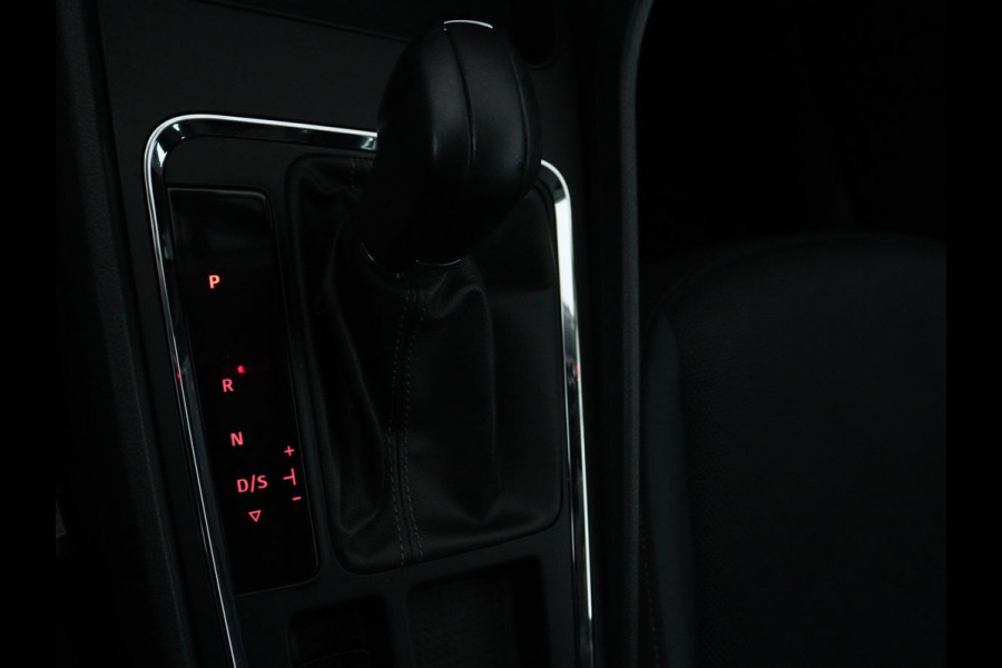 Seat Ateca 1.5 TSI Style | Automaat | Trekhaak | Camera | Carplay | Navigatie | Cruise control | Climate control | Getint glas