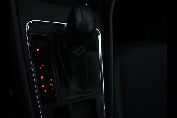 Seat Ateca 1.5 TSI Style | Automaat | Trekhaak | Camera | Carplay | Navigatie | Cruise control | Climate control | Getint glas