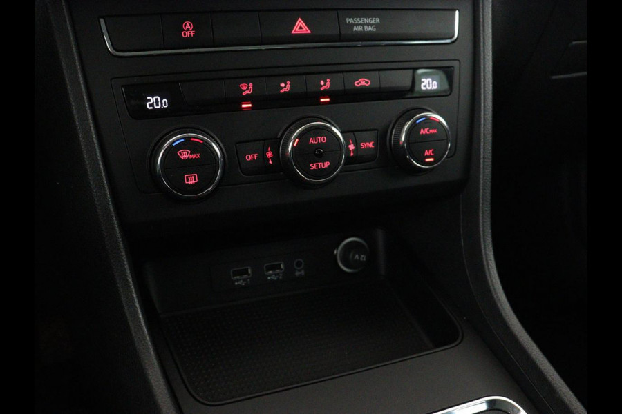 Seat Ateca 1.5 TSI Style | Automaat | Trekhaak | Camera | Carplay | Navigatie | Cruise control | Climate control | Getint glas