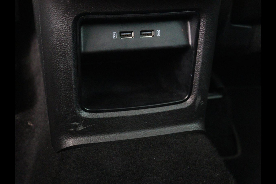 Seat Ateca 1.5 TSI Style | Automaat | Trekhaak | Camera | Carplay | Navigatie | Cruise control | Climate control | Getint glas