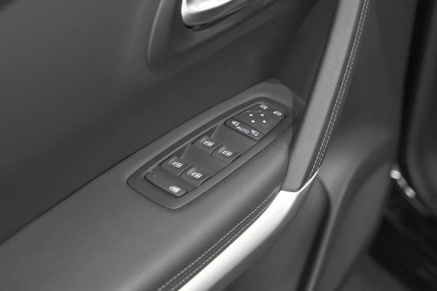 Renault Kadjar TCe 140 EDC Techno | Trekhaak | Camera | Panoramadak | Dodehoekdetectie