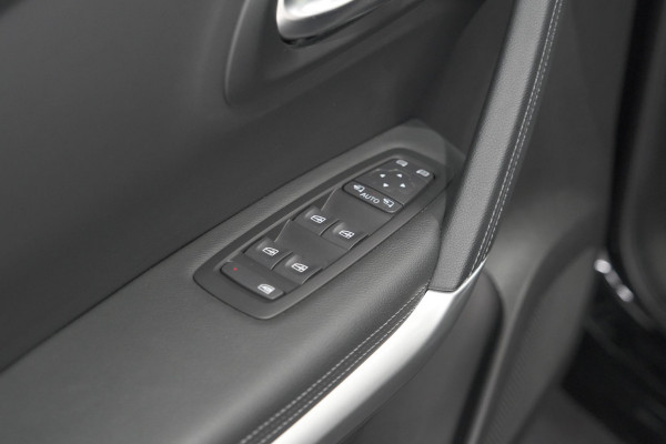 Renault Kadjar TCe 140 EDC Techno | Trekhaak | Camera | Panoramadak | Dodehoekdetectie