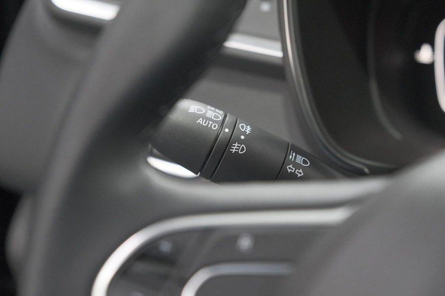 Renault Kadjar TCe 140 EDC Techno | Trekhaak | Camera | Panoramadak | Dodehoekdetectie