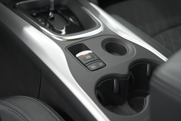 Renault Kadjar TCe 140 EDC Techno | Trekhaak | Camera | Panoramadak | Dodehoekdetectie