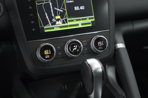 Renault Kadjar TCe 140 EDC Techno | Trekhaak | Camera | Panoramadak | Dodehoekdetectie