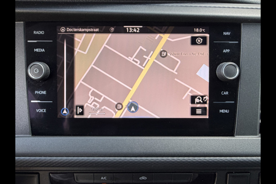 Volkswagen Transporter 2.0 TDI L2H1 150PK Euro6 CarPlay/cruise control/Trekhaak/dab