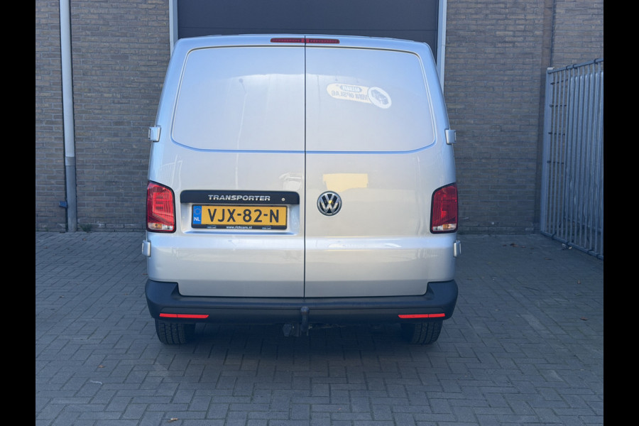 Volkswagen Transporter 2.0 TDI L2H1 150PK Euro6 CarPlay/cruise control/Trekhaak/dab