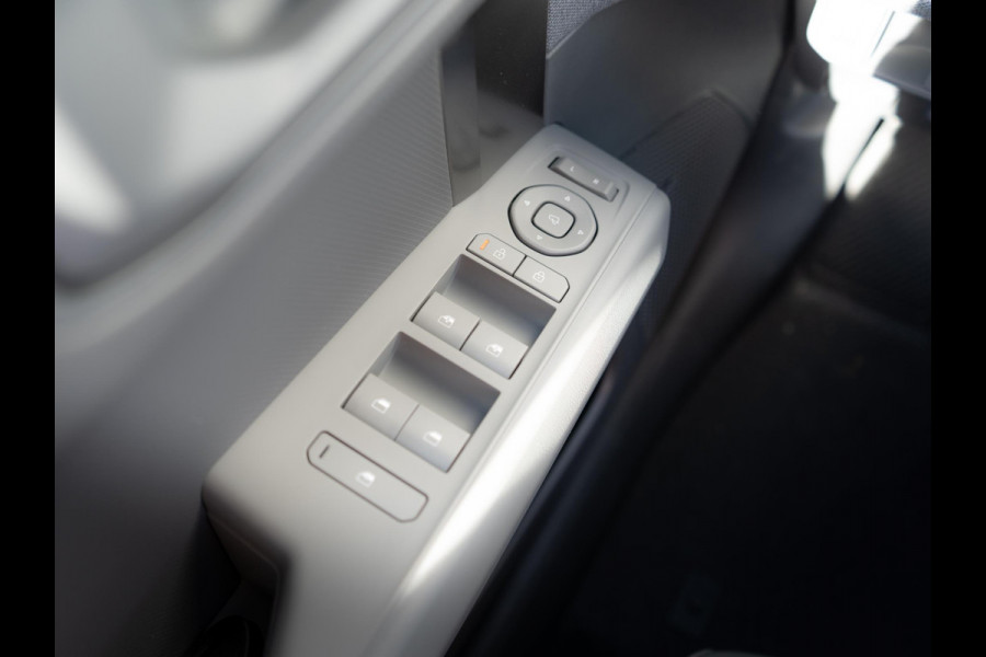 Kia EV3 Plus Advanced 81.4 kWh | Op voorraad | Schuifkanteldak | Stoel en stuurverwarming |
