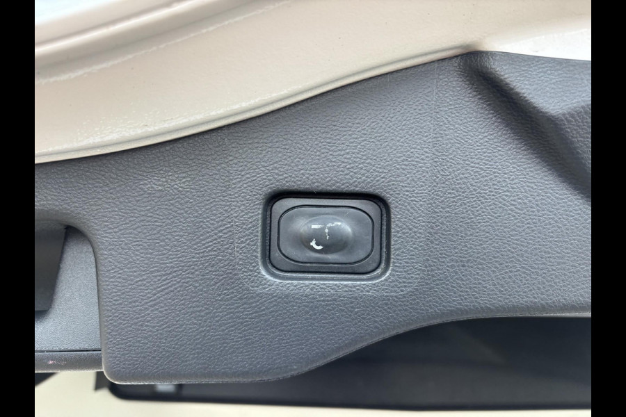 Ford Mondeo Wagon 2.0 IVCT HEV Vignale 187 pk | Panoramadak |  Adaptieve cruise  control |  Trekhaak | Winter Pack | Adaptive cruise control |  Achteruitrijcamera | Bestuurdersstoel Met Geheugen