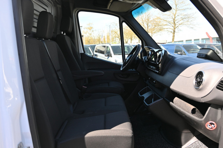 Mercedes-Benz Sprinter 317 CDI L2H2 Pro LED, Geveerde stoel, Navigatie met camera