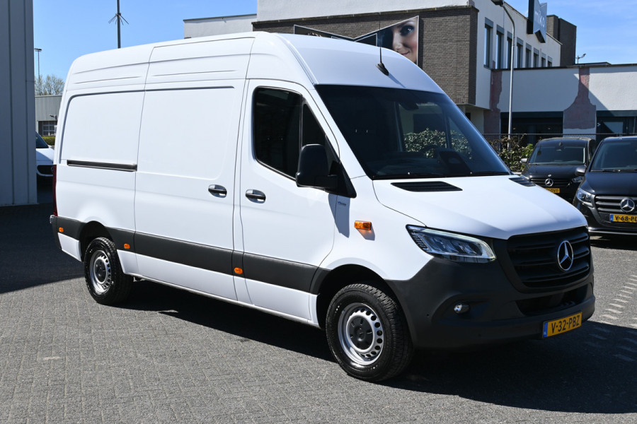 Mercedes-Benz Sprinter 317 CDI L2H2 Pro LED, Geveerde stoel, Navigatie met camera