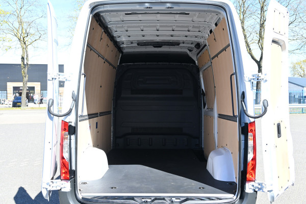 Mercedes-Benz Sprinter 317 CDI L2H2 Pro LED, Geveerde stoel, Navigatie met camera