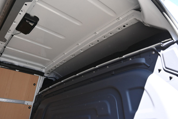 Mercedes-Benz Sprinter 317 CDI L2H2 Pro LED, Geveerde stoel, Navigatie met camera