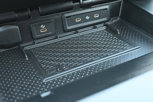 Mercedes-Benz Sprinter 317 CDI L2H2 Pro LED, Geveerde stoel, Navigatie met camera