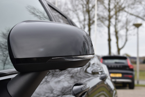 Volvo V60 B4 211PK Automaat Plus Dark | Trekhaak | ACC | Leder | Stoelverwarming | 360 Camera | 18"LMV