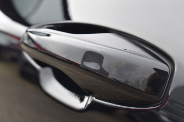 Volvo V60 B4 211PK Automaat Plus Dark | Trekhaak | ACC | Leder | Stoelverwarming | 360 Camera | 18"LMV