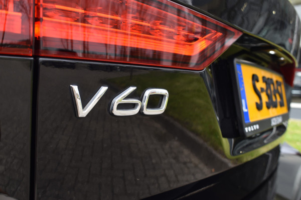 Volvo V60 B4 211PK Automaat Plus Dark | Trekhaak | ACC | Leder | Stoelverwarming | 360 Camera | 18"LMV